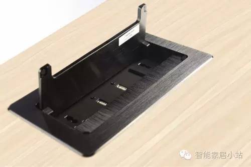在家办公智能设备_智能办公桌设计_居家办公必备