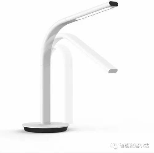 智能办公桌设计_在家办公智能设备_居家办公必备