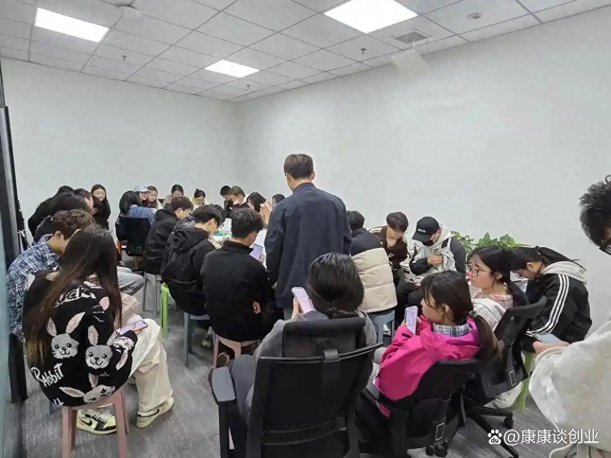 创业低风险高收益项目_冷门暴利生意_冷门软件下载