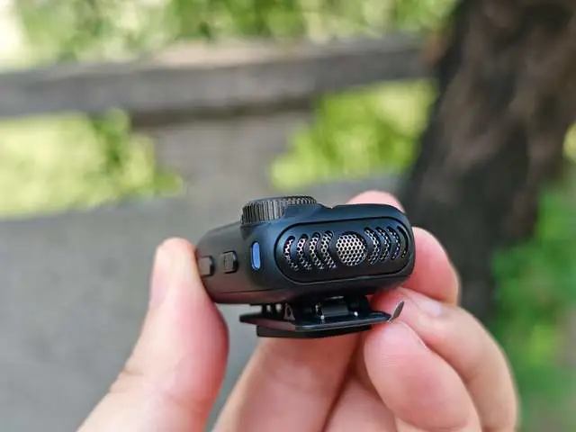 无线麦克风降噪_自媒体创作神器_纽扣式无线麦克风音质