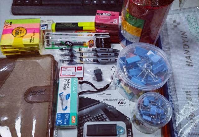 多功能办公用品_书立厨房用法_居家办公必备