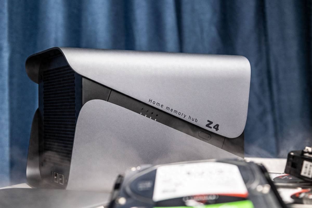 极空间Z4团队协作_办公效率神器_极空间Z4多账户管理